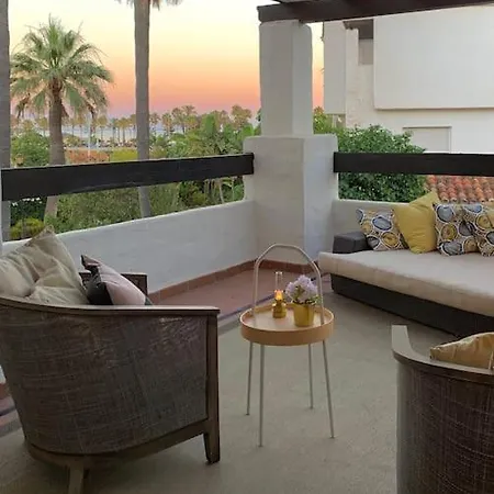 Modern Beachfront In San Pedro Apartment *